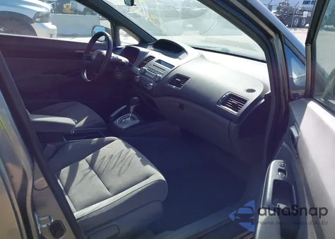 2008 Honda Civic Lx z USA, uszkodzony, nr VIN 2HGFA16528H335527